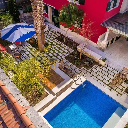 بيت للعطل Villa-varos-palm-garden